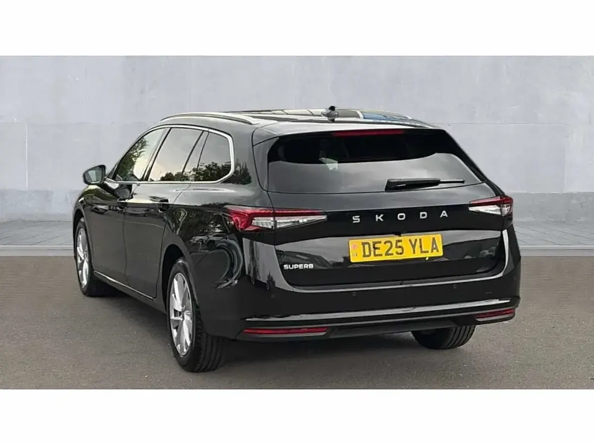 Used Skoda Superb SE Technology 150 HP (110 kW) 2025 Midnight black metallic Estate
