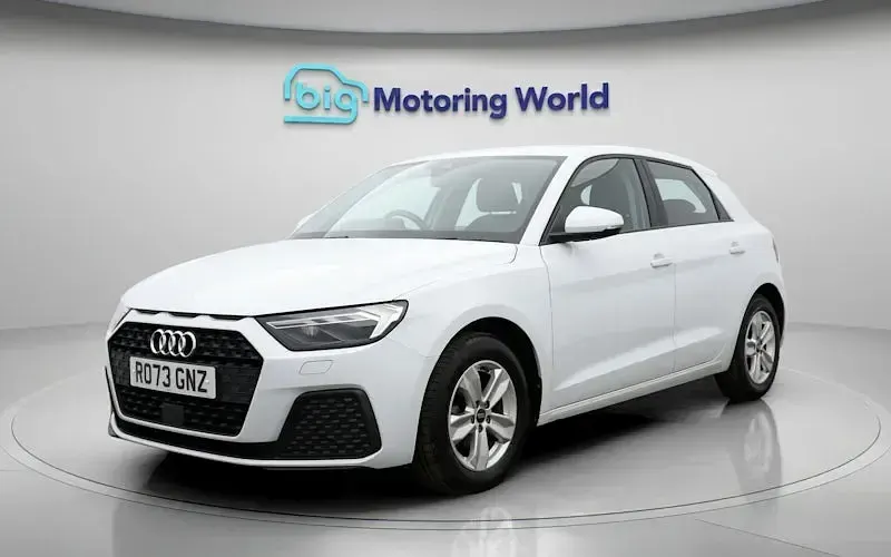 Used Audi A1 Sportback 95 HP (69 kW) 2023 White Hatchback