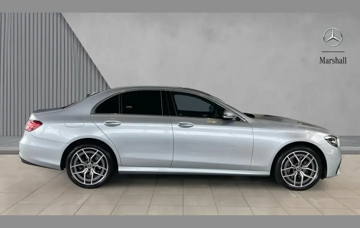 Used Mercedes E300 AMG Line Premium 265 HP (194 kW) 2023 Silver Sedan