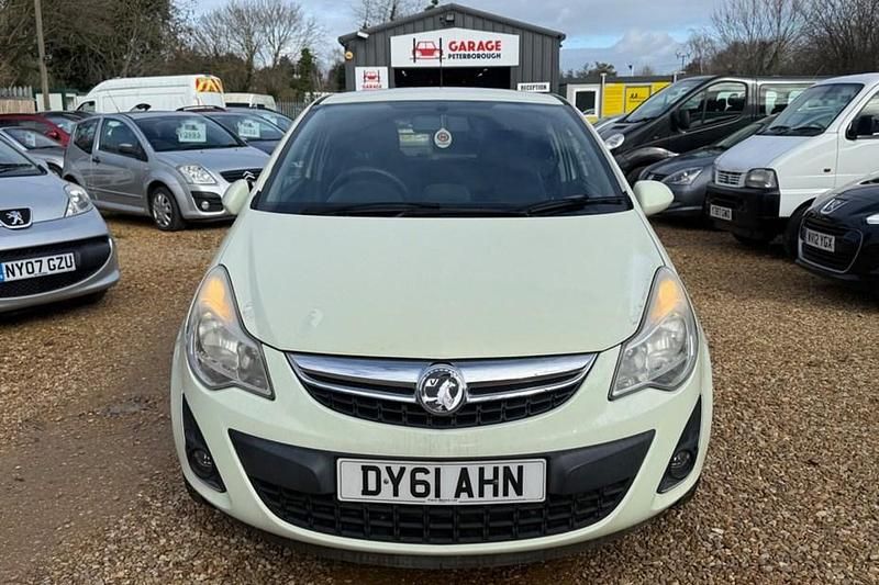 Used Vauxhall Corsa Excite 2011 Green Hatchback