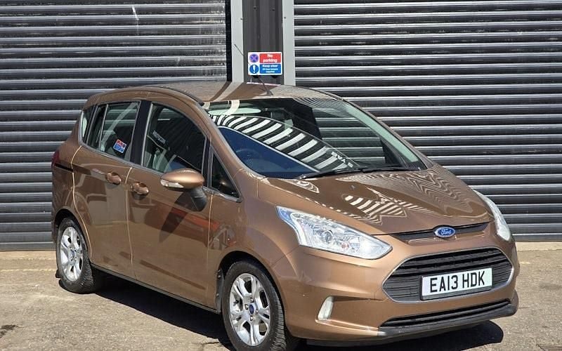 Used Ford B-MAX Zetec 75 HP (55 kW) 2015 MPV