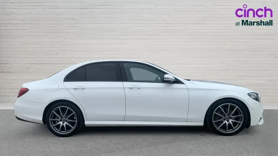 Used Mercedes E220 AMG line 194 HP (142 kW) 2019 White