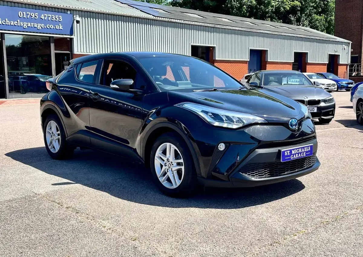 Used Toyota C-HR 198 HP (145 kW) 2023 Black SUV