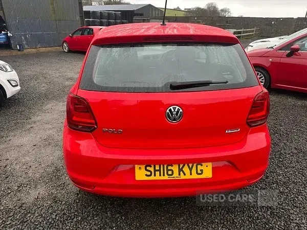 Używany VW Polo S 2016 Czerwony Hatchback