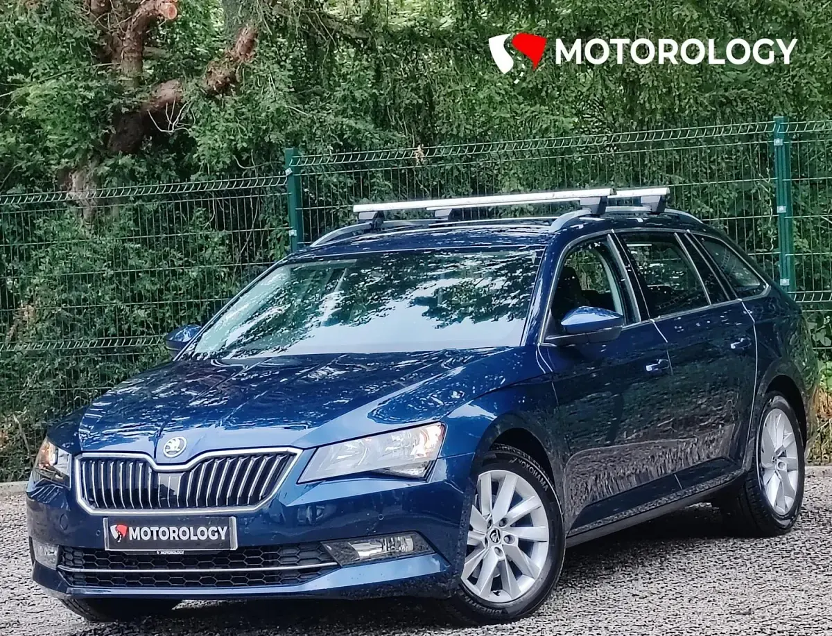 Used Skoda Superb SE 150 HP (110 kW) 2019 Blue Estate
