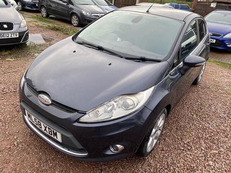 Used Ford Fiesta Titanium 2008 Grey Hatchback