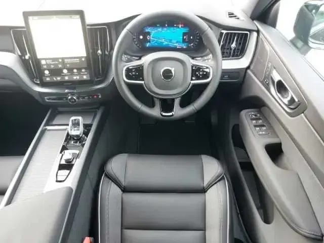 New Volvo XC60 Plus 250 HP (183 kW) 2026 SUV