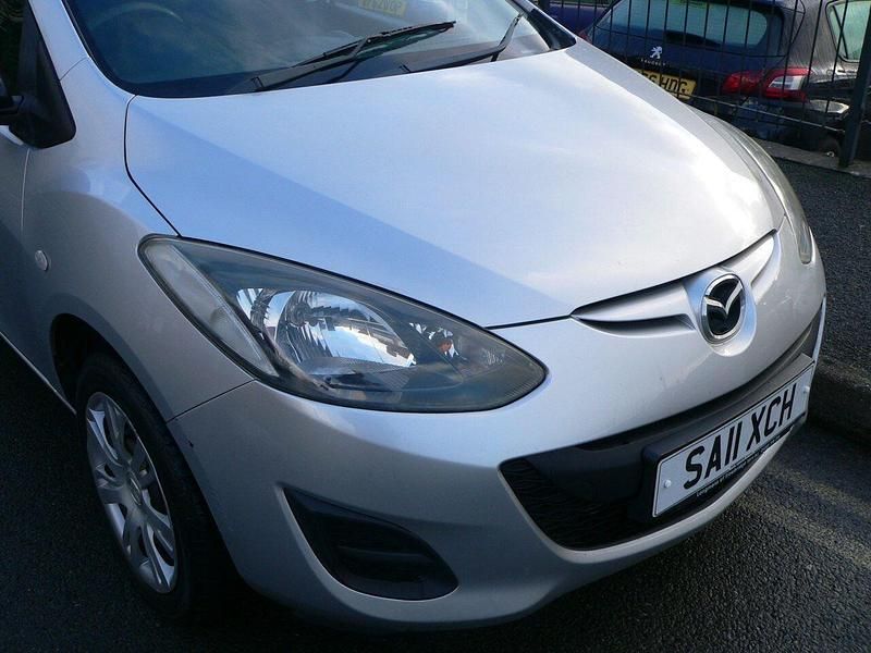Used Mazda 2 2011 Silver Hatchback