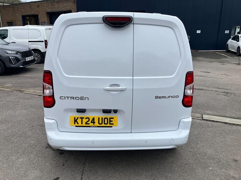 Used Citroën Berlingo 102 HP (75 kW) 2024 White MPV
