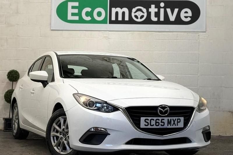Used Mazda 3 165 HP (121 kW) 2015 White Hatchback