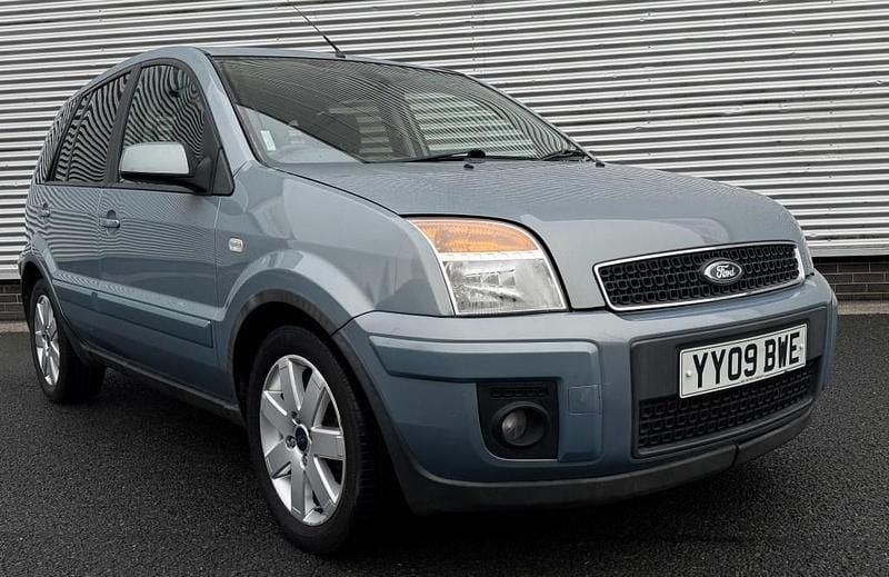 Blue Used 2009 Ford Fusion Hatchback | £2,495 (Super price) - Image 1/4