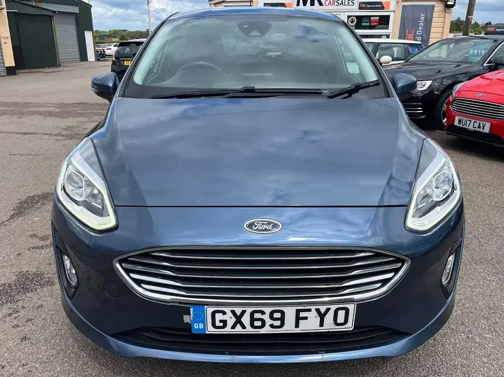 Usado Ford Fiesta Titanium 100 HP (73 kW) 2019 Azul Citadino