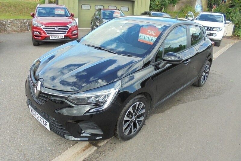 Black Used 2023 Renault Clio V Evolution Hatchback | £11,995 (Super price) - Image 1/1
