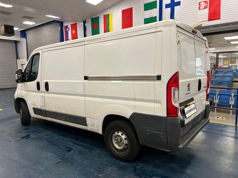Used Peugeot Boxer 130 HP (95 kW) 2016 White Van