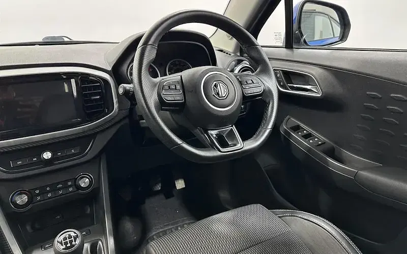 Used MG MG3 Exclusive 106 HP (77 kW) 2020 Blue Hatchback