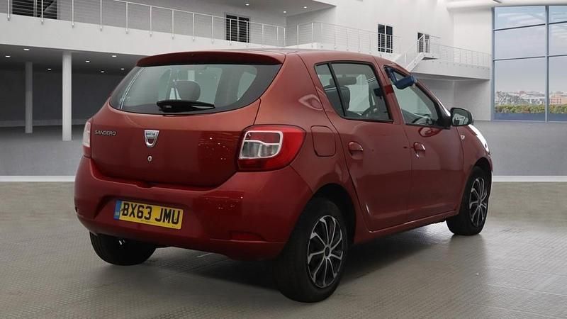 Used Dacia Sandero Lauréate 2013 Red Hatchback