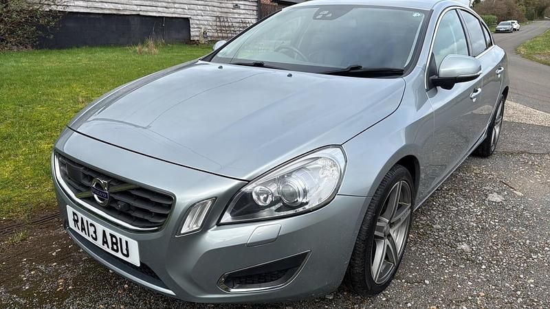 Used Volvo S60 SE Lux 300 HP (220 kW) 2013 Silver Sedan