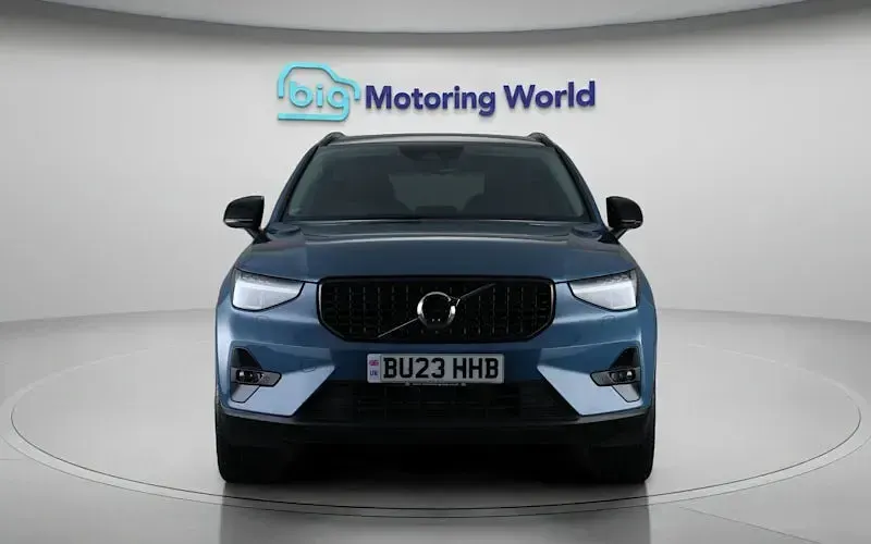 Used Volvo XC40 Ultimate 262 HP (192 kW) 2023 Blue SUV