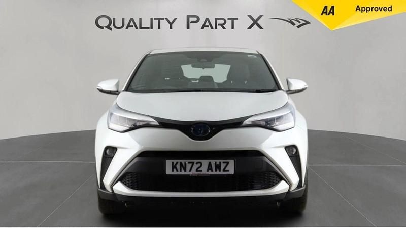 Used Toyota C-HR 122 HP (89 kW) 2022 White SUV