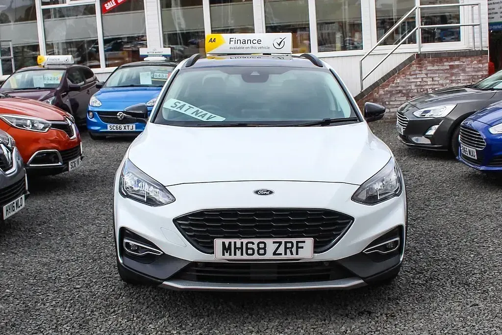Used Ford Focus Active 125 HP (91 kW) 2019 White Hatchback