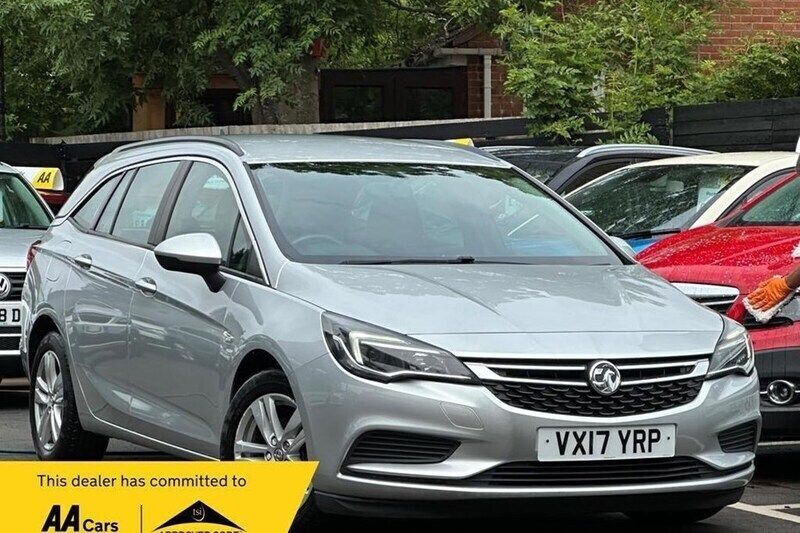 Silver Used 2017 Vauxhall Astra S Estate | £3,899 (Fair price) - Image 1/1
