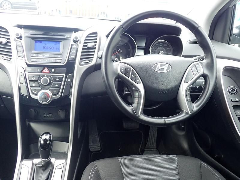 Used Hyundai i30 Active 110 HP (80 kW) 2014 Silver Hatchback