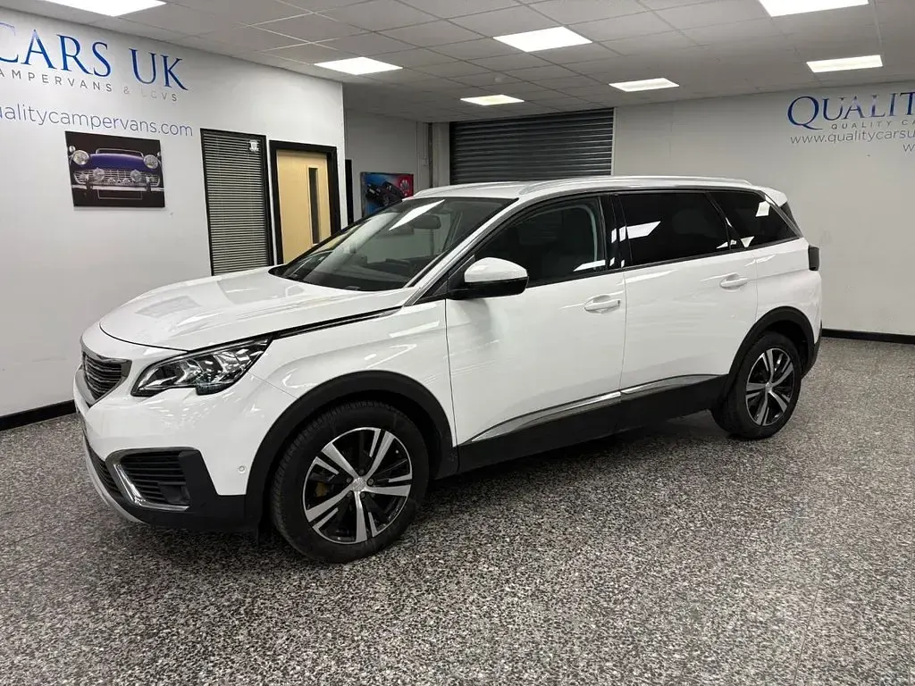 Used Peugeot 5008 Allure 130 HP (95 kW) 2018 White SUV