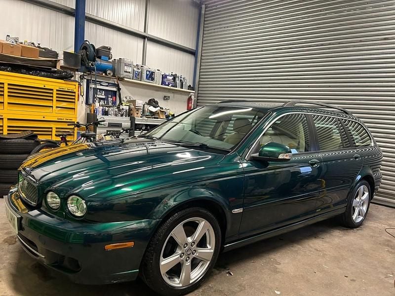 Green Used 2008 Jaguar X-type SE Estate | £4,994 (Expensive) - Image 1/4