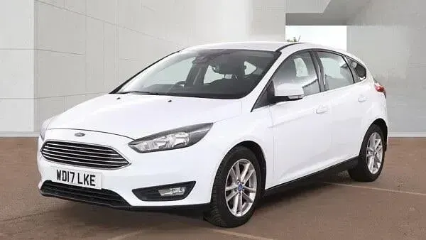 Used Ford Focus Zetec 100 HP (73 kW) 2017 White Hatchback