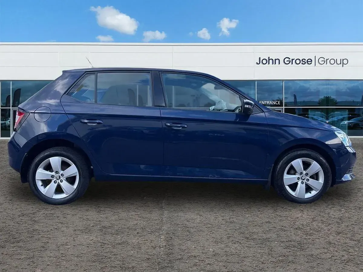 Used Skoda Fabia SE 2017 Blue Hatchback
