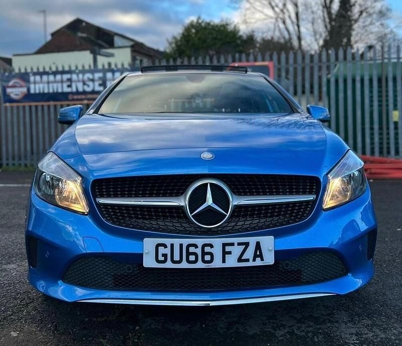 Used Mercedes A180 2016 Blue Hatchback