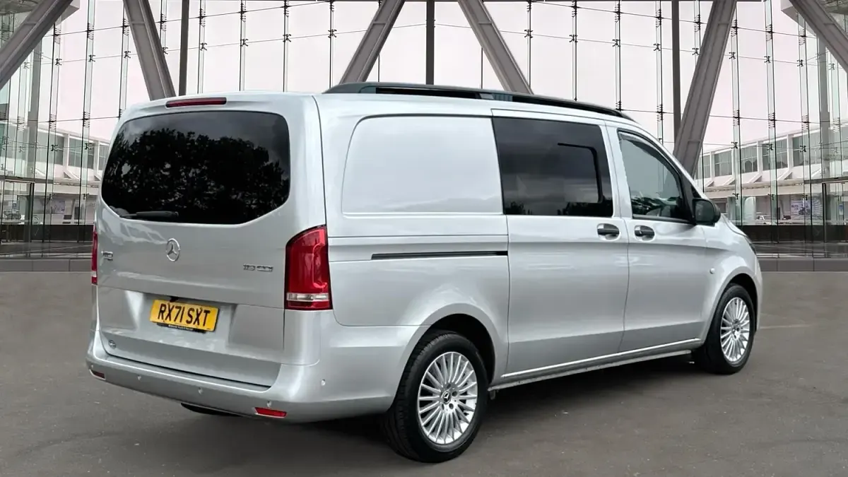 Used Mercedes Vito Premium 190 HP (139 kW) 2021 Silver Van