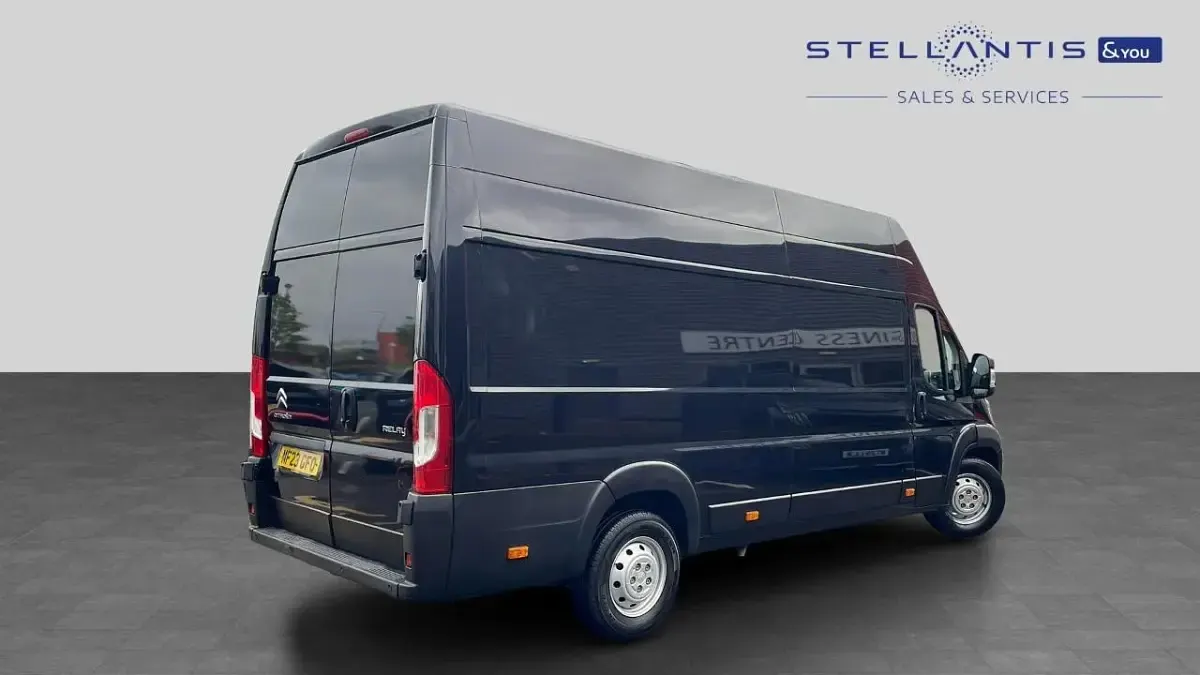 Used Citroën Relay 138 HP (101 kW) 2023 Grey Van