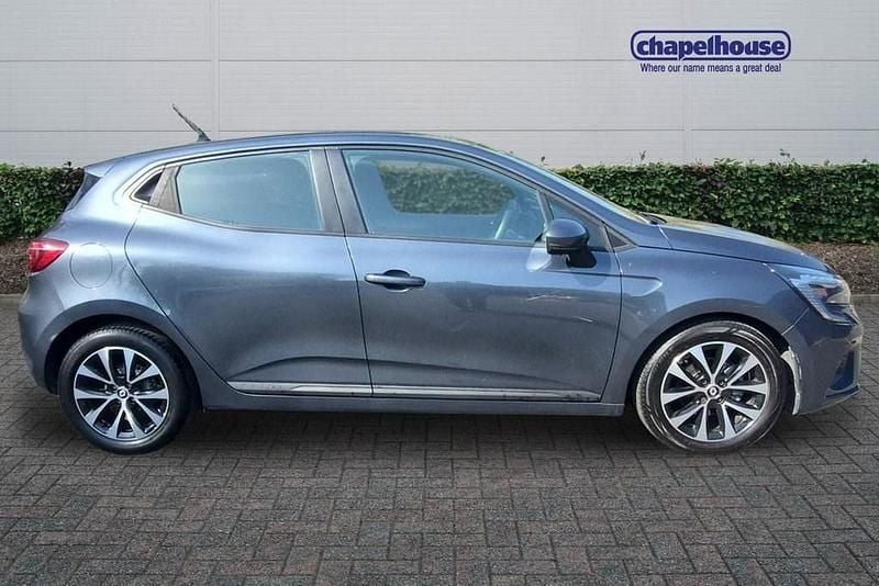 Used Renault Clio V Iconic 2022 Grey Hatchback