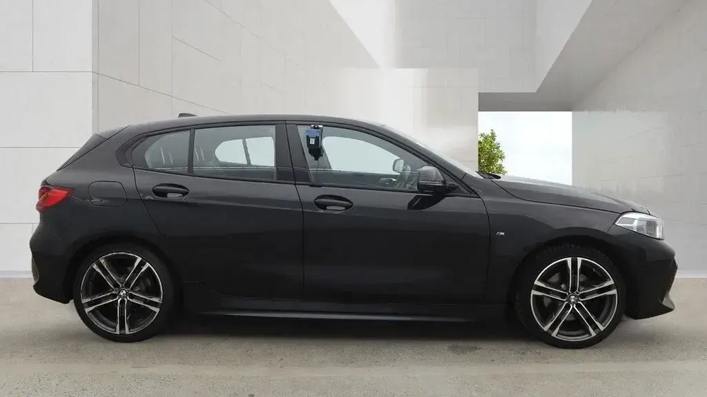Used BMW 118 M Sport 140 HP (102 kW) 2020 Black Hatchback