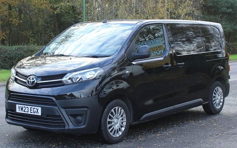Black Used 2023 Toyota Proace MPV | £17,650 (Fair price) - Image 1/4