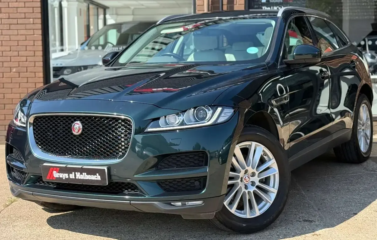 Used Jaguar F-Pace Portfolio 180 HP (132 kW) 2016 Green SUV
