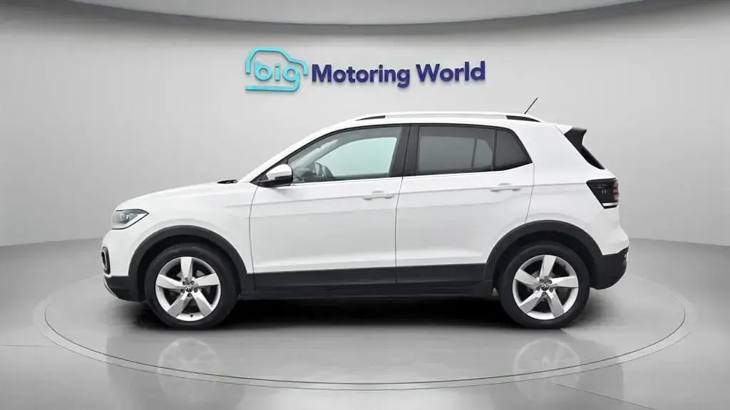 Used VW T-Cross SEL 110 HP (80 kW) 2022 White SUV