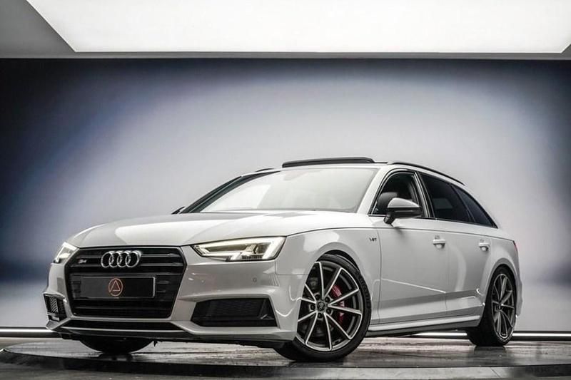 White Used 2018 Audi A4 Comfort Estate | £21,950 (Expensive) - Image 1/1