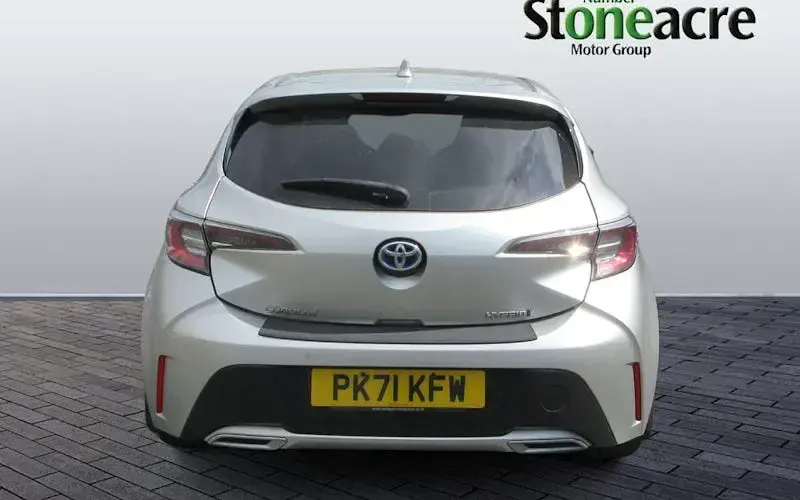 Used Toyota Corolla Design 184 HP (135 kW) 2022 Hatchback