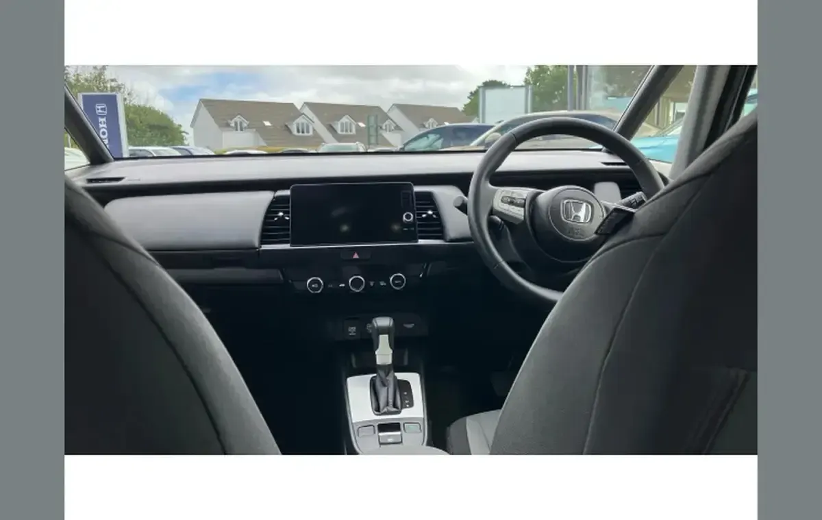 Used Honda Jazz Elegance 120 HP (88 kW) 2023 White Hatchback