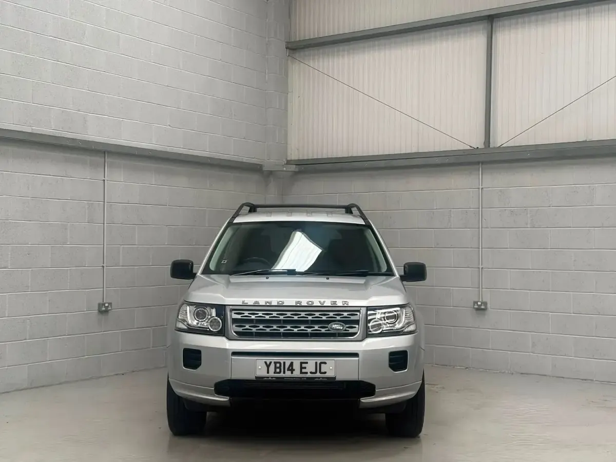 Used Land Rover Freelander 2 150 HP (110 kW) 2014 Silver SUV