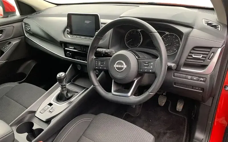 Used Nissan Qashqai Acenta Premium 158 HP (116 kW) 2023 Red SUV
