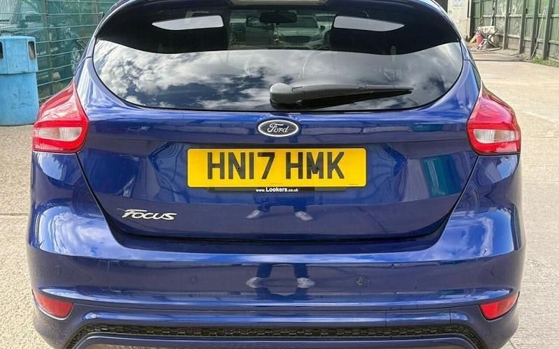 Used Ford Focus ST-Line 120 HP (88 kW) 2016 Hatchback