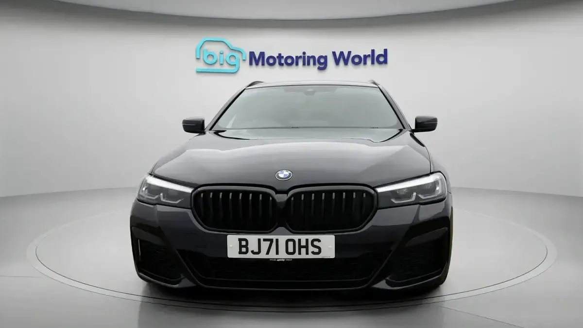 Used BMW 530 M Sport 282 HP (207 kW) 2021 Black Estate