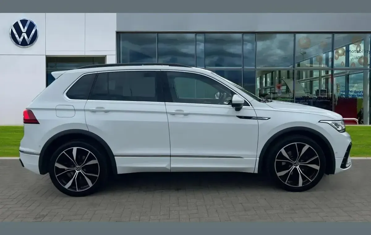 Used VW Tiguan R-line 150 HP (110 kW) 2023 White SUV