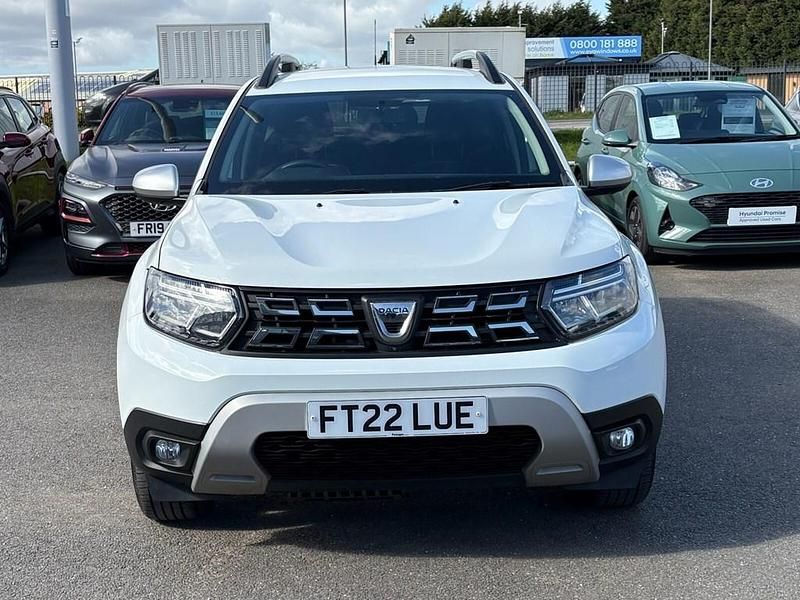 Used Dacia Duster Prestige 91 HP (66 kW) 2022 White SUV