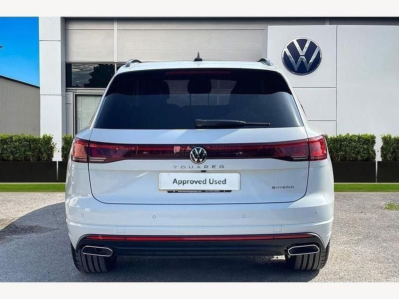 New VW Touareg Elegance 381 HP (280 kW) 2025 White SUV