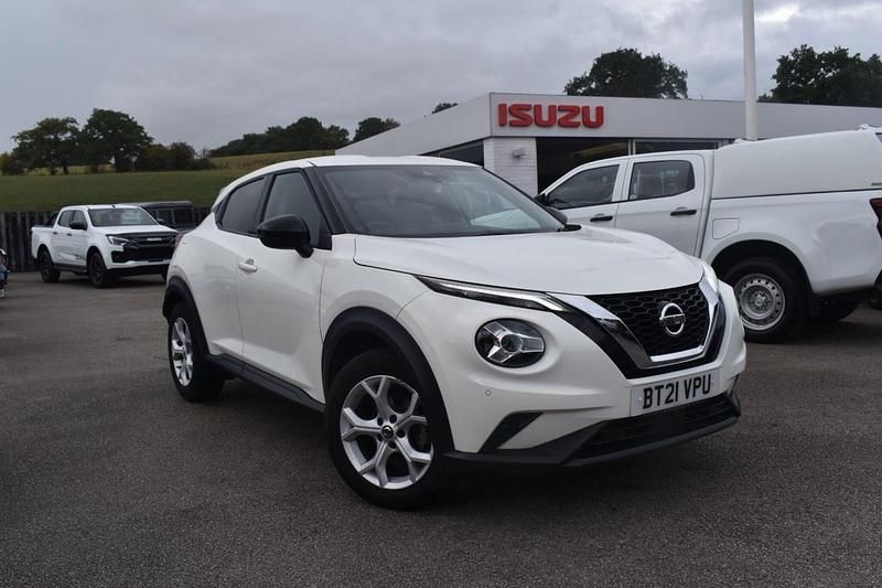 White Used 2021 Nissan Juke N-Connecta SUV | £14,482 (Fair price) - Image 1/4