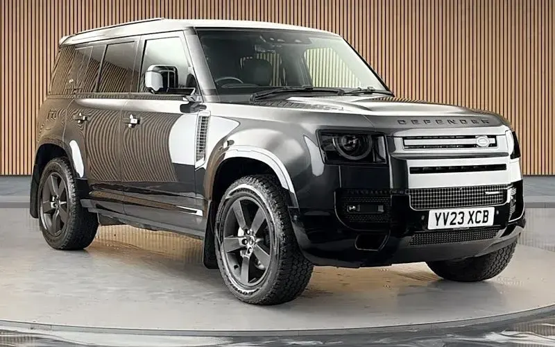 Used Land Rover Defender HSE Dynamic 300 HP (220 kW) 2023 SUV